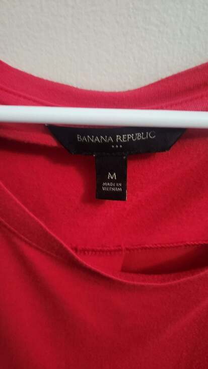 Banana Republic Tops - Banana Republic Women's Red Long Sleeve Back-Pleat Knit Top